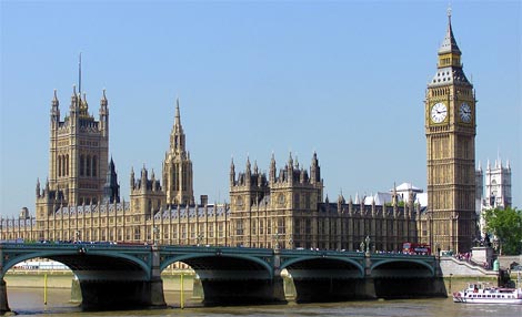 The Houses of Parliament (photo by Adrian Pingstone)